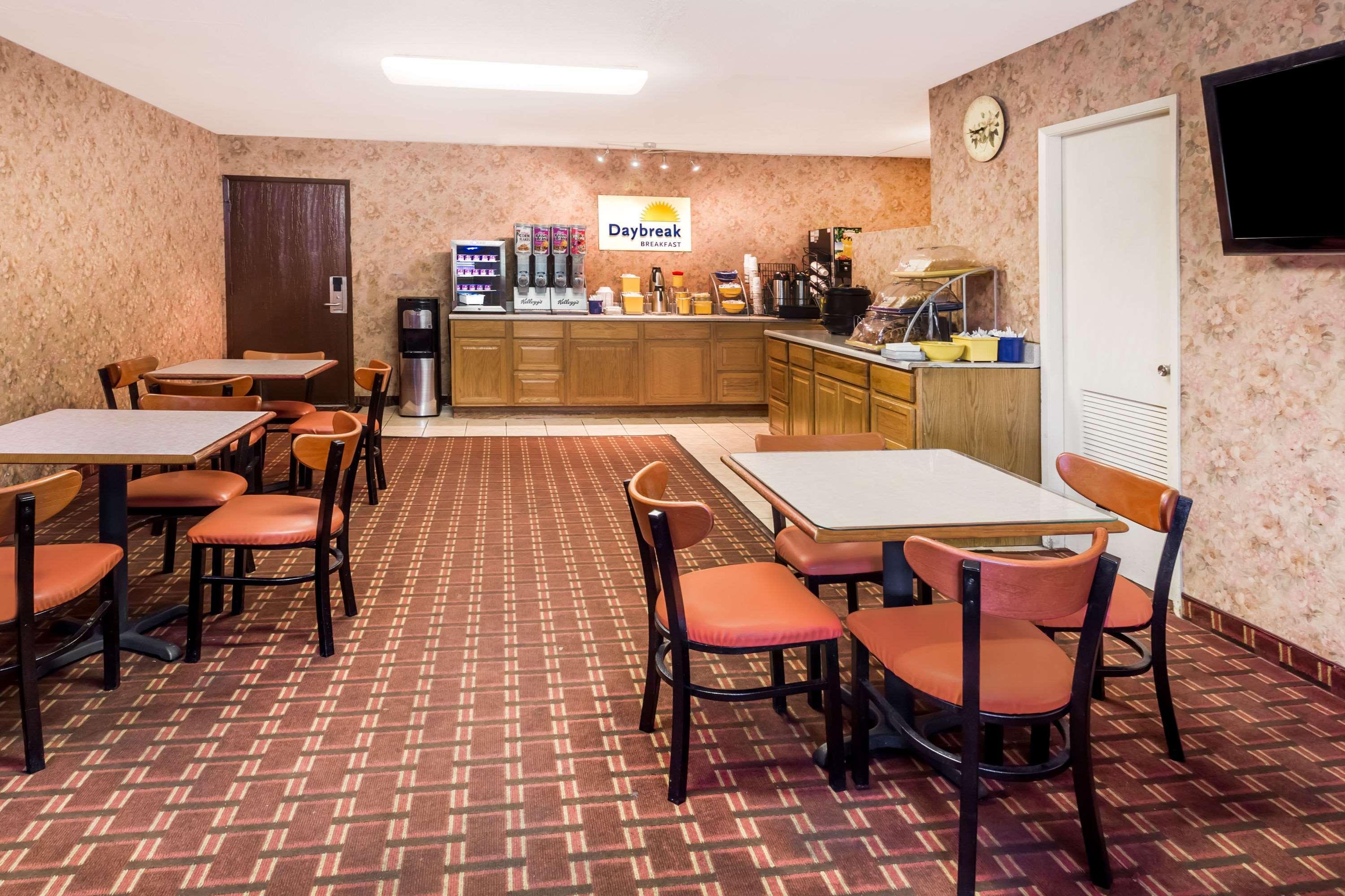 Days Inn & Suites By Wyndham Anaheim At Disneyland Park Eksteriør bilde