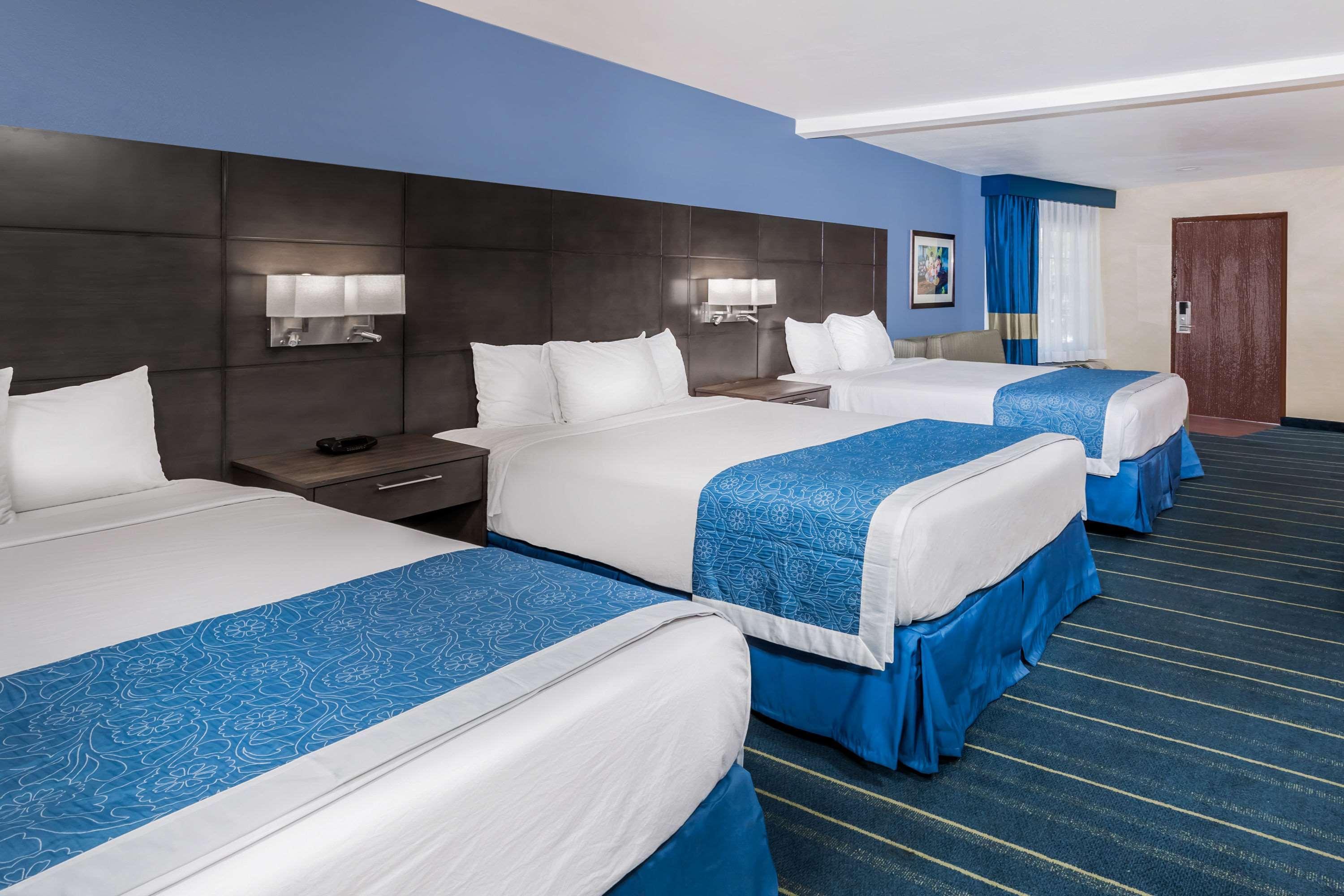 Days Inn & Suites By Wyndham Anaheim At Disneyland Park Eksteriør bilde