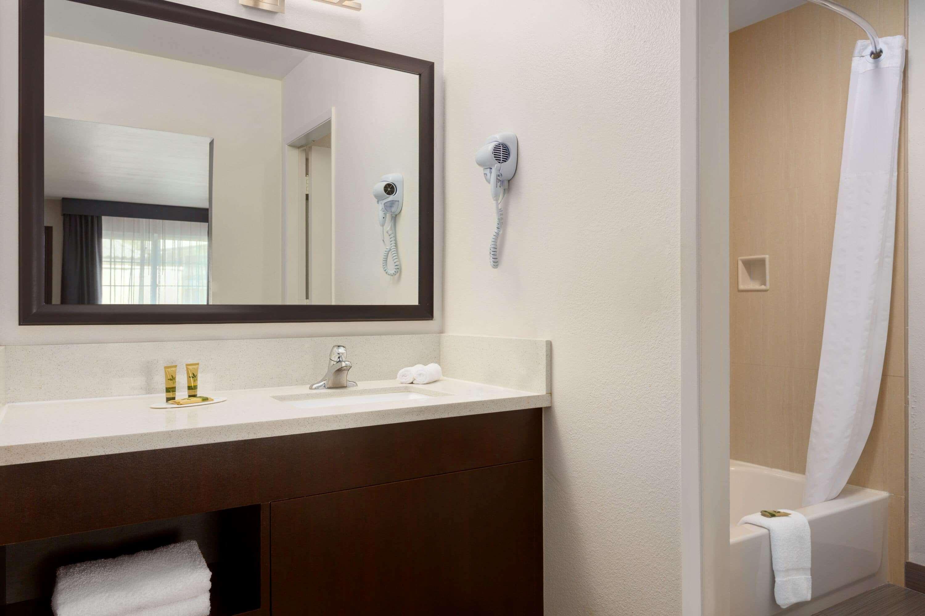 Days Inn & Suites By Wyndham Anaheim At Disneyland Park Eksteriør bilde