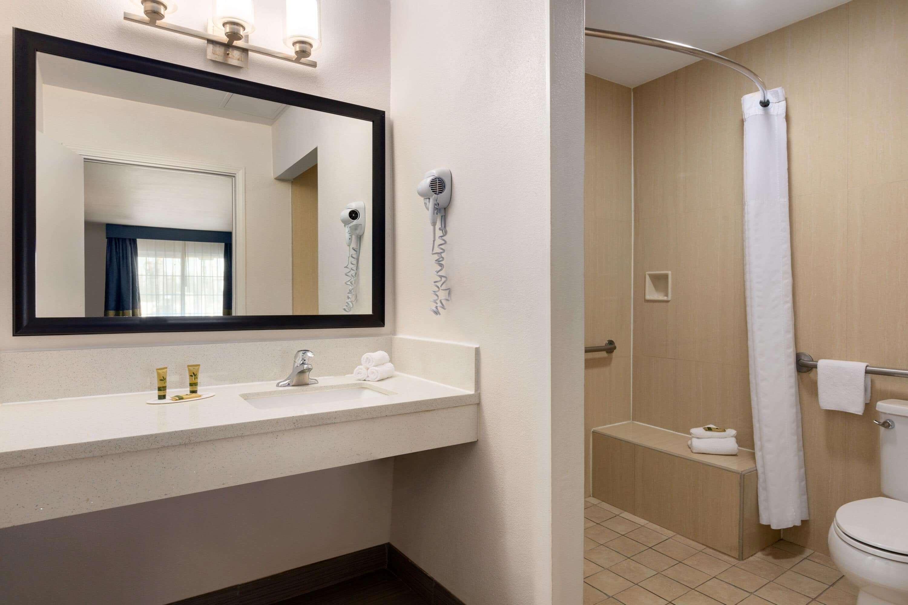 Days Inn & Suites By Wyndham Anaheim At Disneyland Park Eksteriør bilde