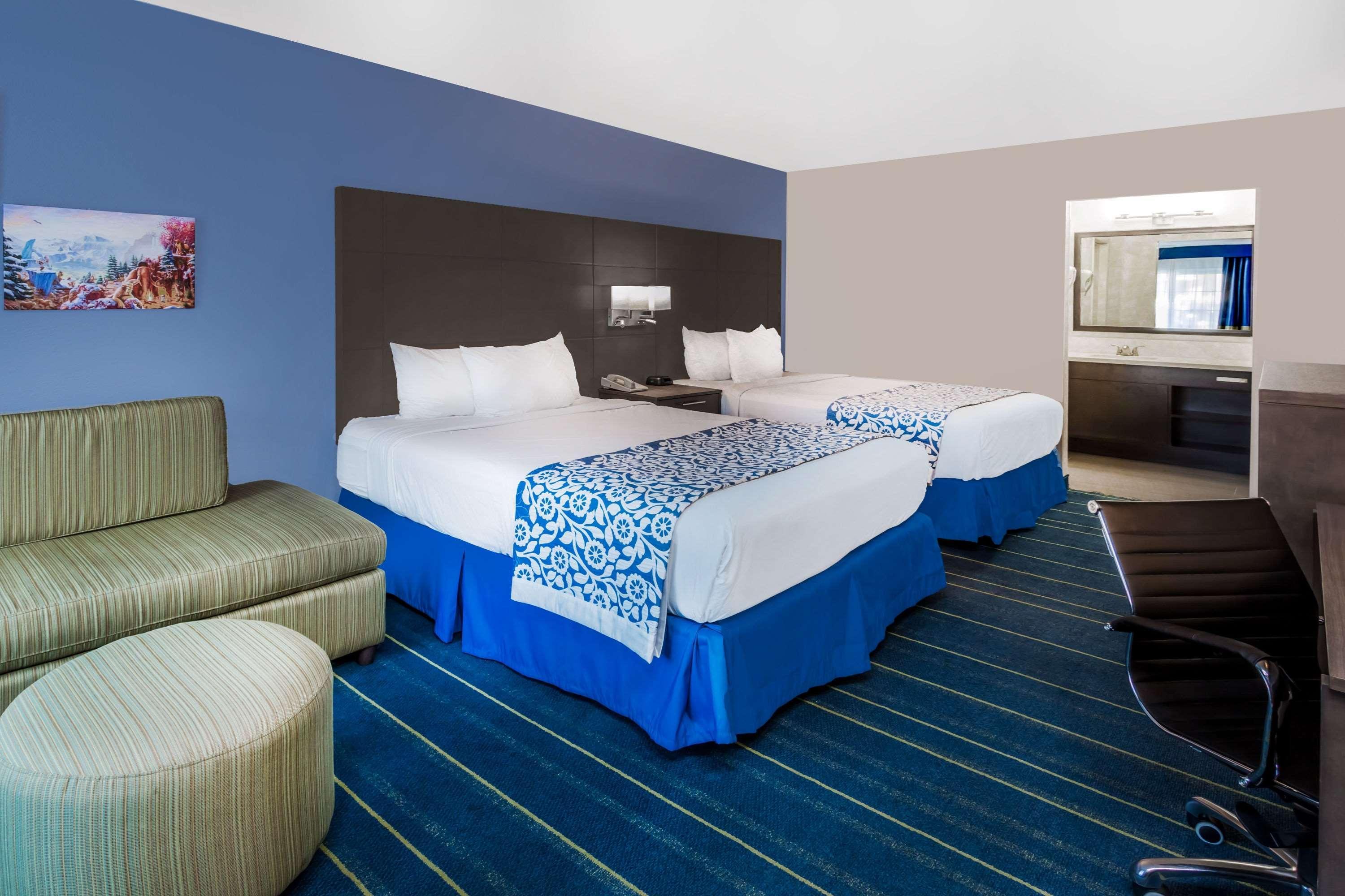 Days Inn & Suites By Wyndham Anaheim At Disneyland Park Eksteriør bilde