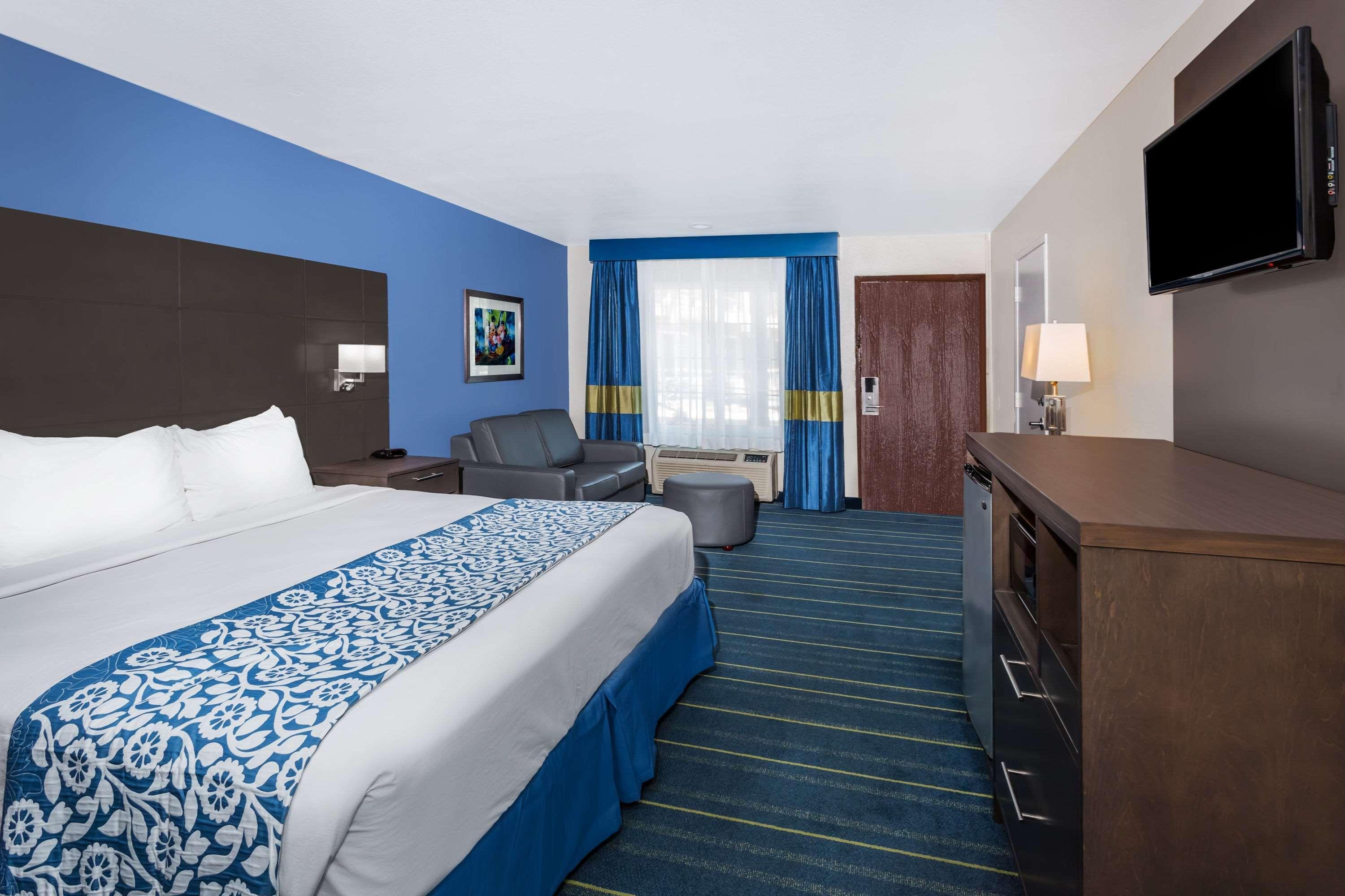 Days Inn & Suites By Wyndham Anaheim At Disneyland Park Eksteriør bilde